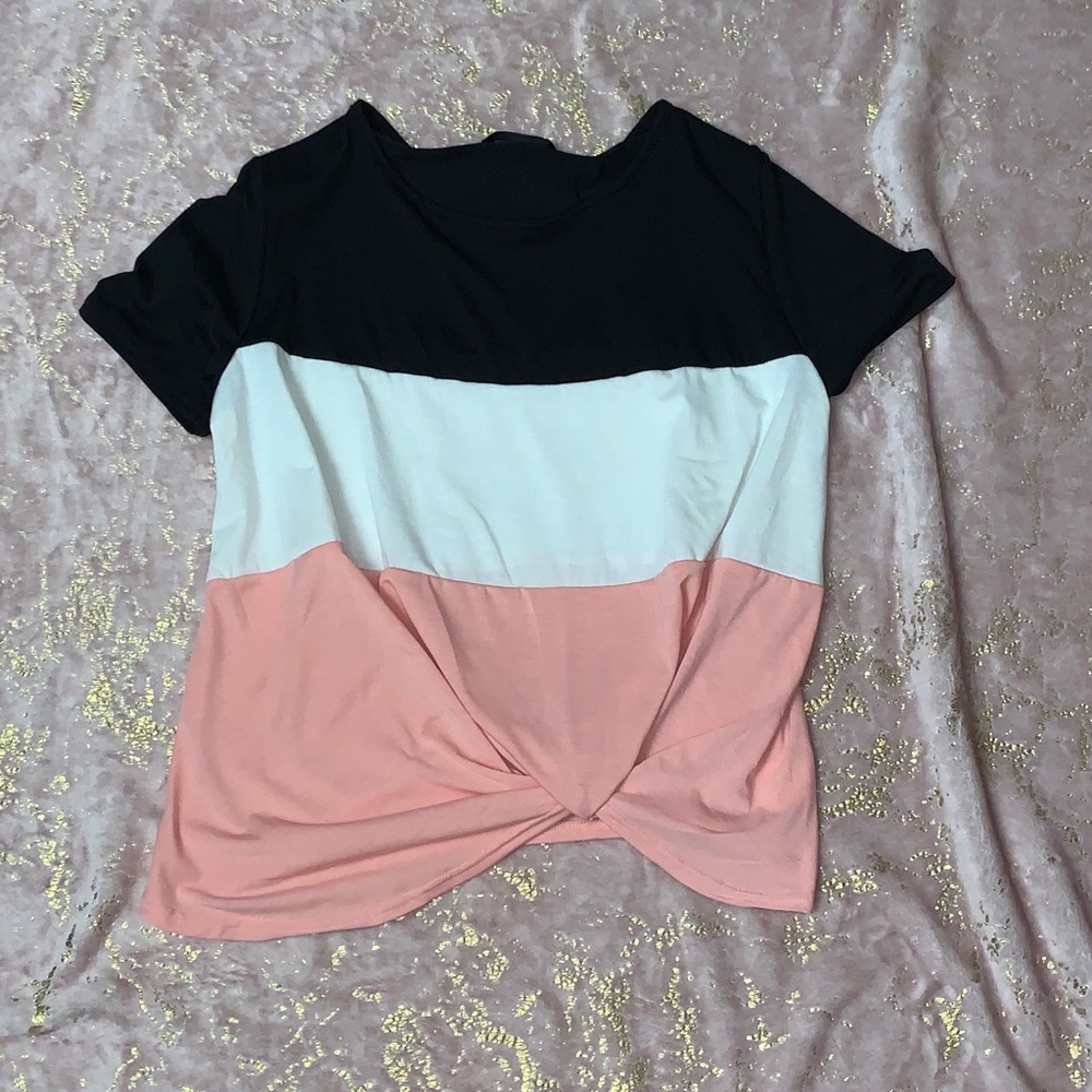 5/15!!Never worn, with packaging SHEIN shirt